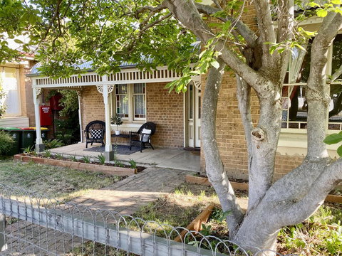 SUMMER HOUSE - CENTRAL LOCATION Near PARK - Tourism Hervey Bay 1