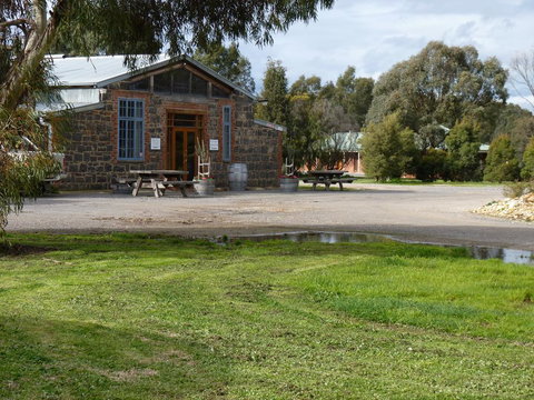 Summerfield Winery And Accommodation - Hervey Bay Accommodation 1