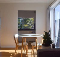 Sun-Drenched 1 Bed Studio Apt Newtown Parking - Tourism Hervey Bay