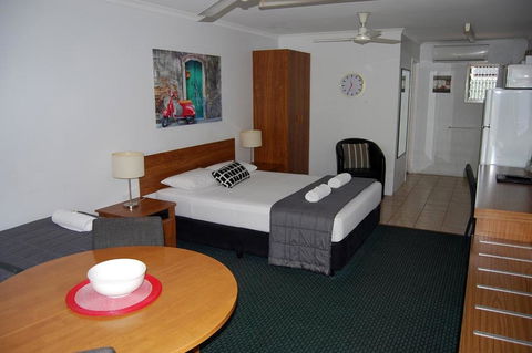 Sunseeker Motel - Hervey Bay Accommodation 2