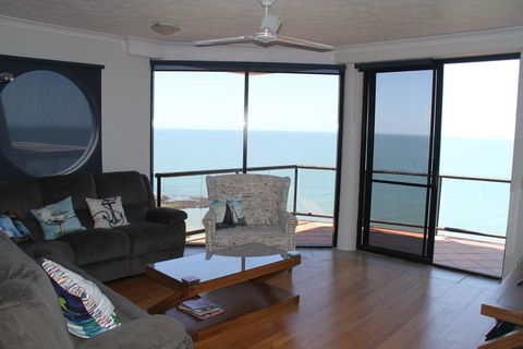 Sunset Sails Redcliffe - Hervey Bay Accommodation 3