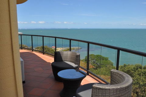 Sunset Sails Redcliffe - Hervey Bay Accommodation 1