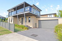 Book Inverloch Accommodation Vacations Hervey Bay Accommodation Hervey Bay Accommodation