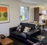 Superb 2 BR Apartment Minutes to CBD- Cen8 - Hervey Bay Accommodation