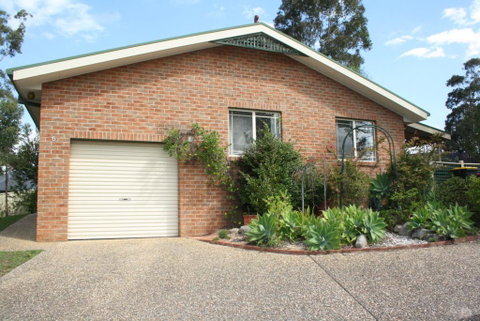 Surf Beach On Eric - Hervey Bay Accommodation 0