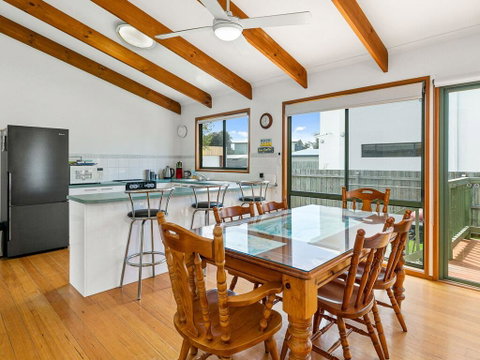 Surf Rest'n Bay - Hervey Bay Accommodation 3