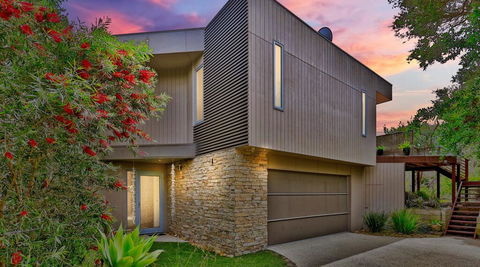 SURF Side SECRET INVERLOCH - Hervey Bay Accommodation 0