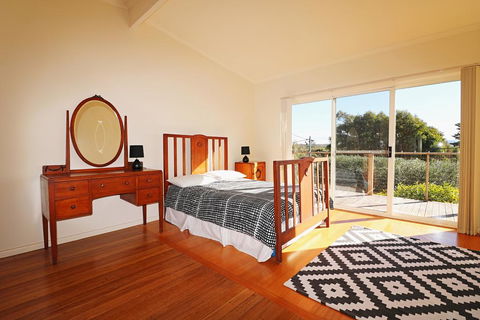 Surfside - Hervey Bay Accommodation 3