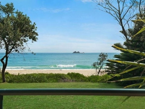 Surfside Byron Bay - Hervey Bay Accommodation 3