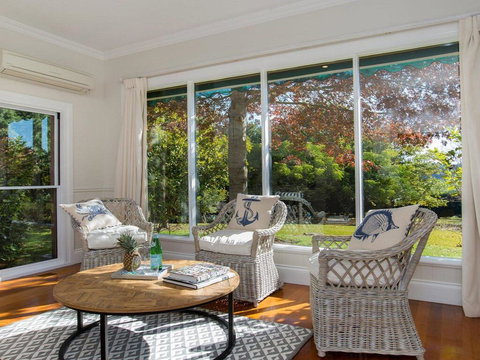 Sutton Downs - Renovated Country Home On 100 Acres - Tourism Hervey Bay 3