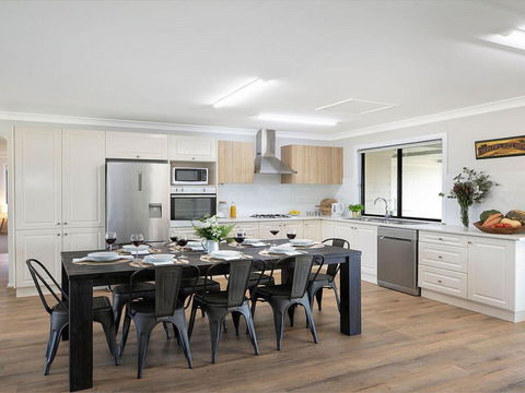 Sutton Forest Retreat Jimmy's Homestead - Hervey Bay Accommodation 2