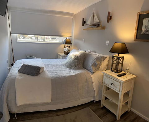 Swamp Fox Luxury 2BR Dutch Barge - Tourism Hervey Bay 1