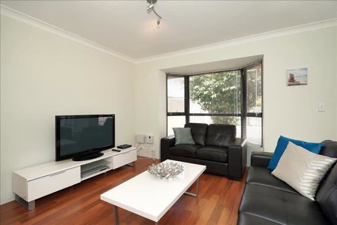 Swan River Applecross Heathcote Park 1BR Villa - Hervey Bay Accommodation 1