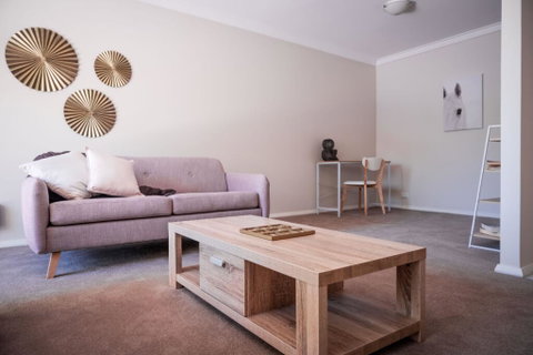 SWAN RIVER STAY, PERTH, WIFI, NETFLIX, APPLECROSS, FREO - Hervey Bay Accommodation 1