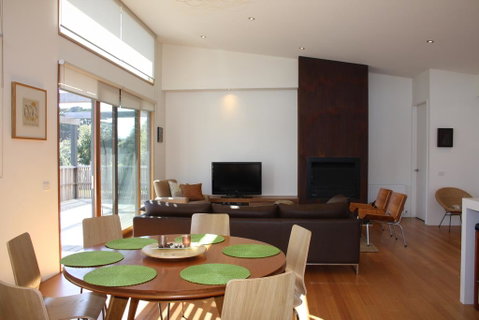 Swan-Sea - Hervey Bay Accommodation 2
