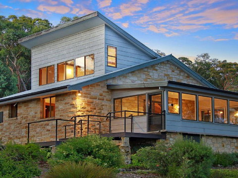 Sydney View - 70km From Sydney, 1000km From Care! - Hervey Bay Accommodation 2