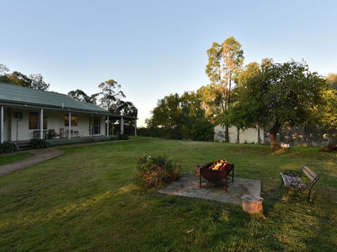 Tabitha Hill Homestead - Tourism Hervey Bay 0