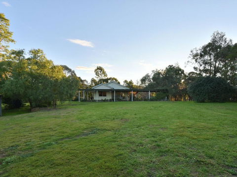Tabitha Hill Homestead - Tourism Hervey Bay 3