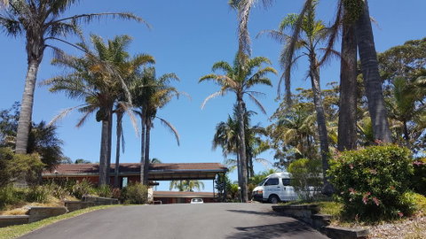 Tabourie Lake Motor Inn - Hervey Bay Accommodation 0