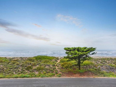 Tahren Beachfront Shack - Hervey Bay Accommodation 3