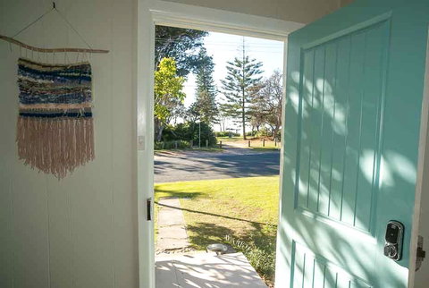 Tallowood Beachfront Cottage - Hervey Bay Accommodation 2