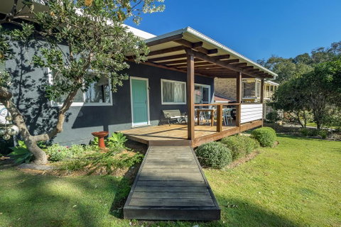 Tallowood Beachfront Cottage - Hervey Bay Accommodation 0