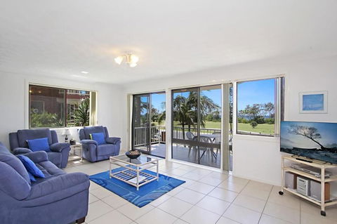 TAMARIND 2 KINGSCLIFF - Hervey Bay Accommodation 0