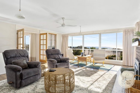 TASSIE SEASIDE SERENITY - L'Abode Accommodation - Tourism Hervey Bay 0