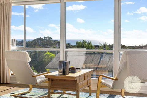 TASSIE SEASIDE SERENITY - L'Abode Accommodation - Hervey Bay Accommodation 2
