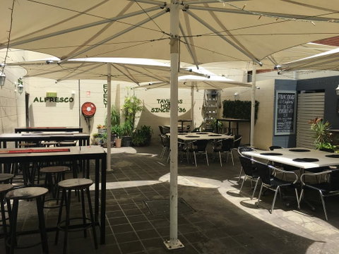 Taylors Hotel - Hervey Bay Accommodation 1