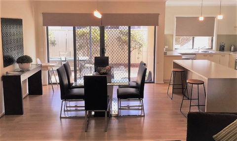 Tempo Place - Mulwala - Hervey Bay Accommodation 1