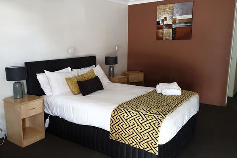 Tenterfield Tavern And Motor Inn - Hervey Bay Accommodation 0