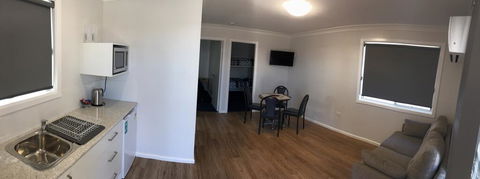 Terminus Hotel - Tourism Hervey Bay 2