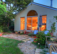 The Avenue at Montville Luxury Cottage - Hervey Bay Accommodation