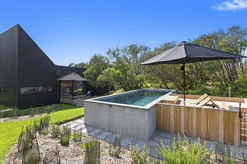 THE BATCH - St Andrews Beach - Hervey Bay Accommodation 0