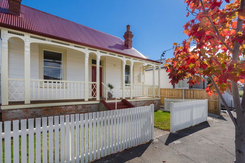 Brampton Cottage - Hervey Bay Accommodation 5