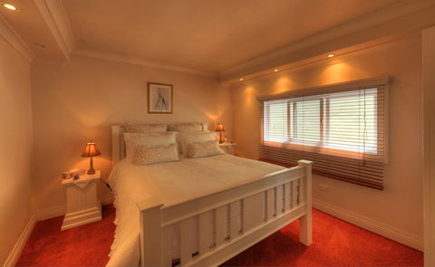 Ellie\'s Cottages - Hervey Bay Accommodation 11