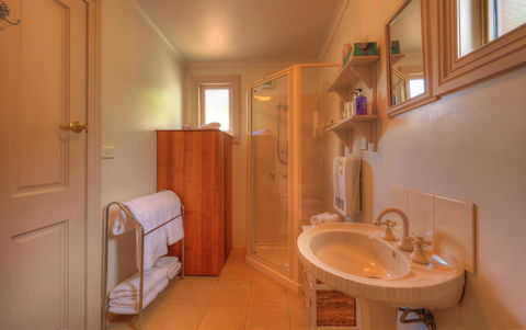 Ellie\'s Cottages - Hervey Bay Accommodation 17