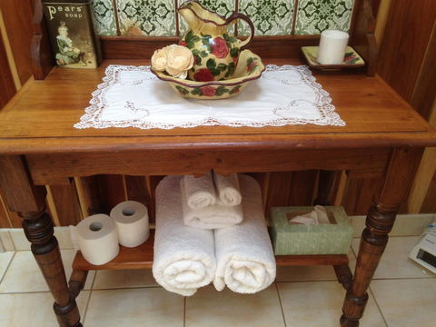 Ellie\'s Cottages - Hervey Bay Accommodation 25