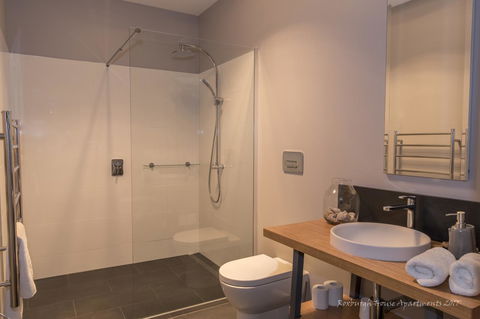 Roxburgh House Apartments - Hervey Bay Accommodation 1
