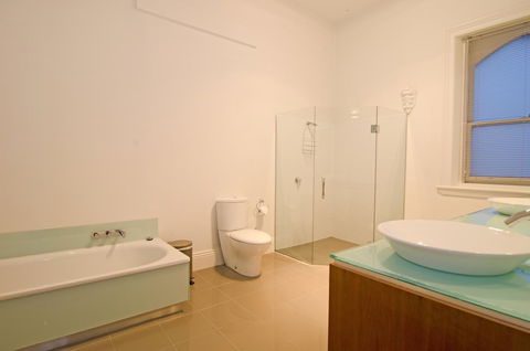 Roxburgh House Apartments - Hervey Bay Accommodation 30