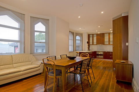 Roxburgh House Apartments - Hervey Bay Accommodation 0