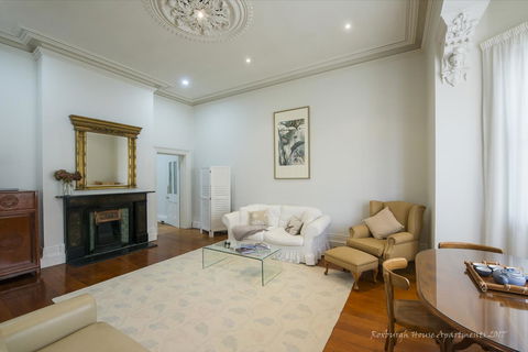 Roxburgh House Apartments - Hervey Bay Accommodation 7