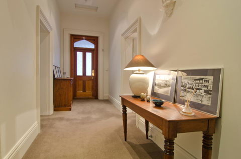 Roxburgh House Apartments - Hervey Bay Accommodation 16