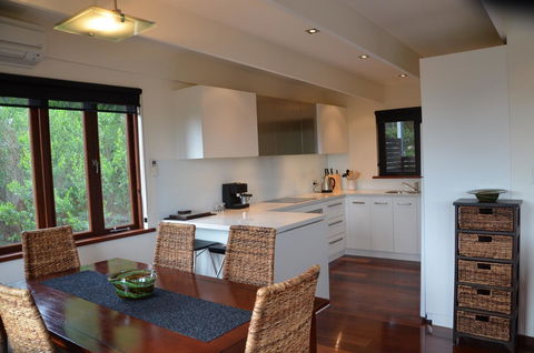 Yolla Beach House - Tourism Hervey Bay 5