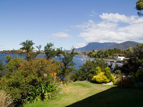 Derwent Retreat - Hervey Bay Accommodation 22