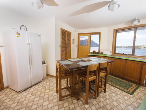 Derwent Retreat - Hervey Bay Accommodation 14
