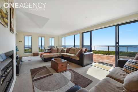 Seaspray - Hervey Bay Accommodation 0