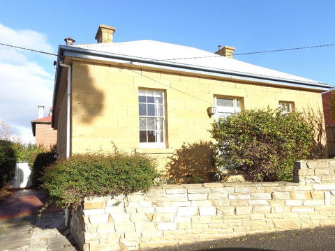Eliza Cottage - Hervey Bay Accommodation 29