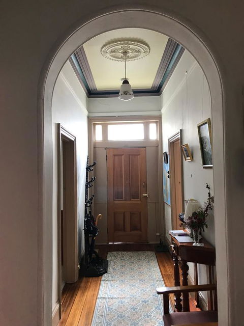 Eliza Cottage - Hervey Bay Accommodation 10